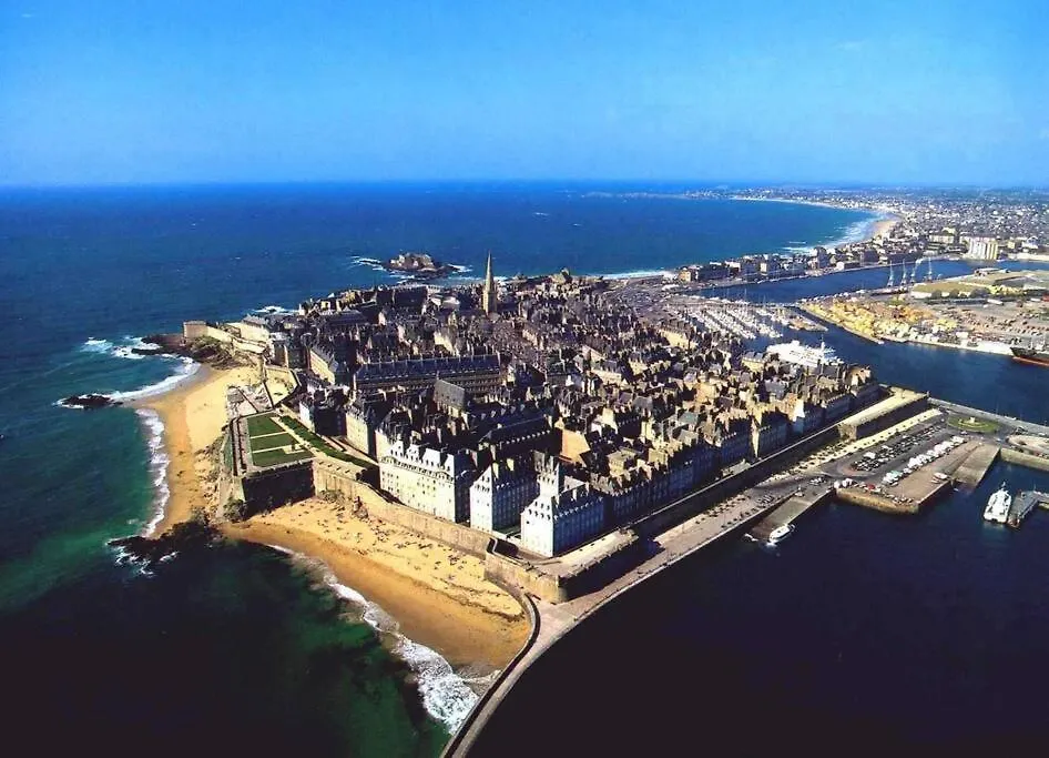 T4 Lumineux Et Spacieux Intra-Muros Proche Plages Saint-Malo 0*,  Francja